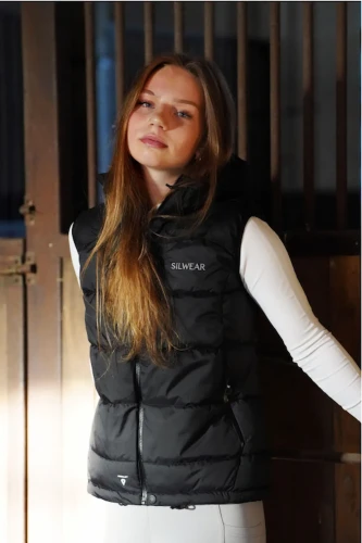 kamizelka-jezdziecka-silwear-black-damska.webp